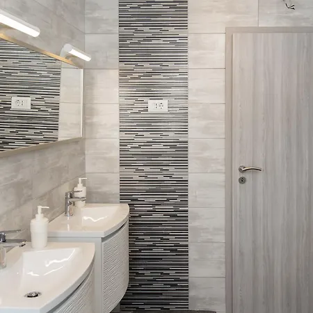 M & A Valbandon, - B Apartmán Fažana