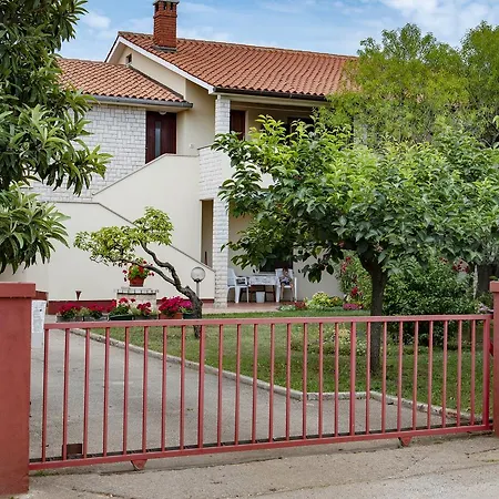 M & A Valbandon, - B Apartman *