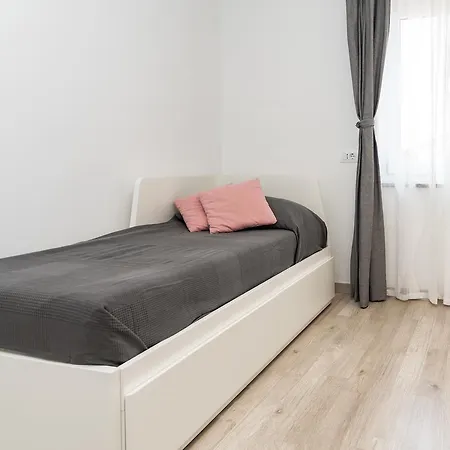 M & A Valbandon, - B Apartman *