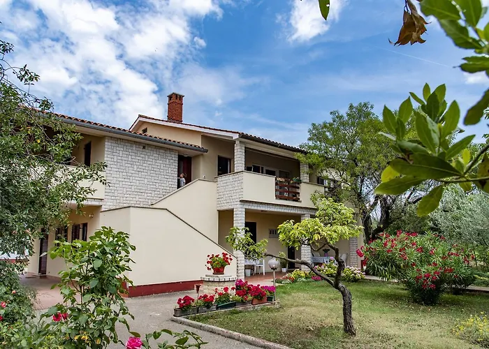 M & A Valbandon, - B * Fazana