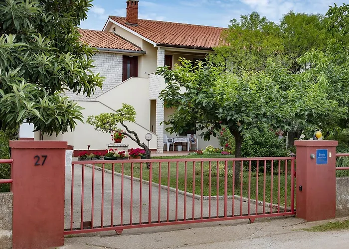 M & A Valbandon, - B Apartment *