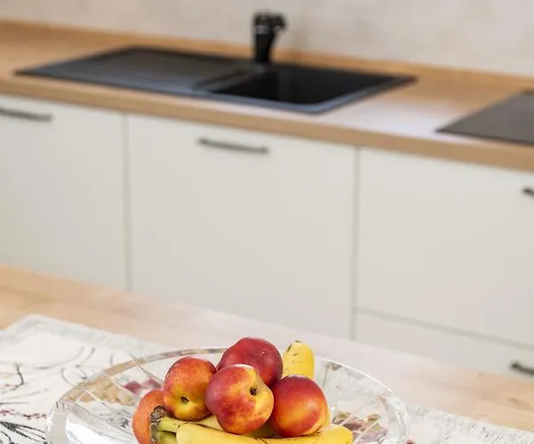 M & A Valbandon, - B