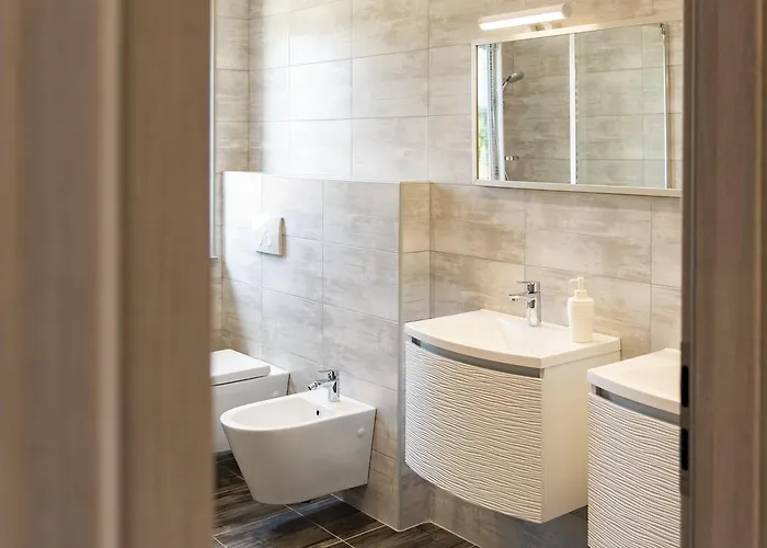 M & A Valbandon, - B