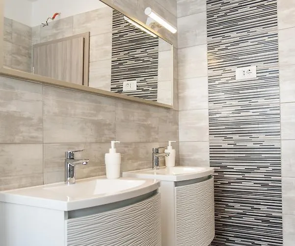 M & A Valbandon, - B Fazana